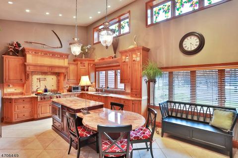 333 South Dr, Paramus, NJ 07652 photo 12