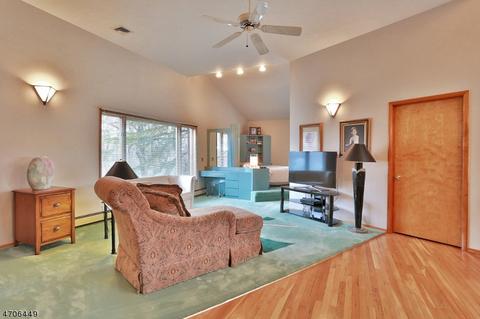 333 South Dr, Paramus, NJ 07652 photo 18