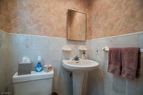 7 Ned Rd, Wayne, NJ 07470 photo 12