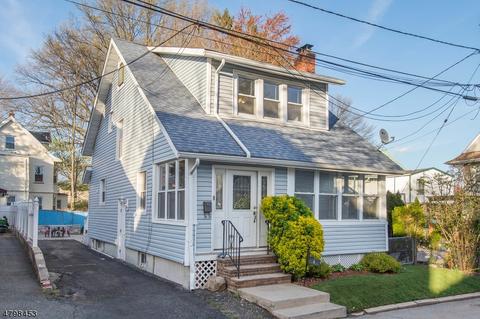 4 Vesper Pl, Bloomfield, NJ 07003 photo 2