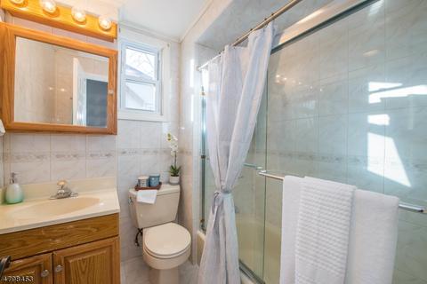 4 Vesper Pl, Bloomfield, NJ 07003 photo 16