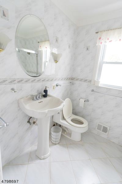 984 Moessner Ave, Union, NJ 07083 photo 10