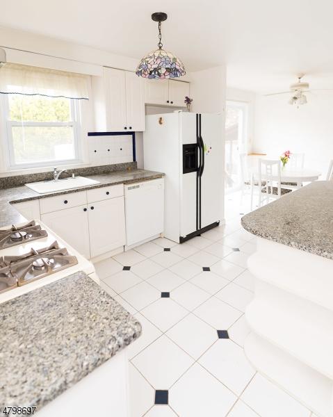 984 Moessner Ave, Union, NJ 07083 photo 8