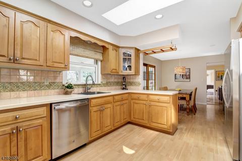 174 Spring Ridge Dr, Berkeley Heights, NJ 07922 photo 5