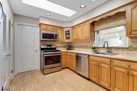 174 Spring Ridge Dr, Berkeley Heights, NJ 07922 photo 7