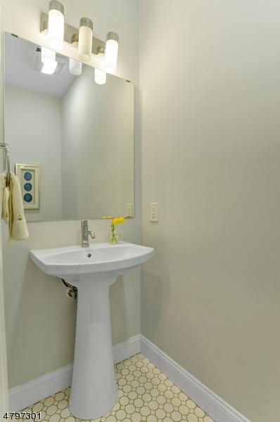 35 Hartley Rd, Summit, NJ 07901 photo 9