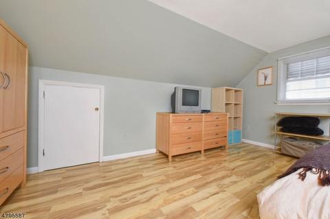 95 Joerg Ave, Nutley, NJ 07110 photo 19