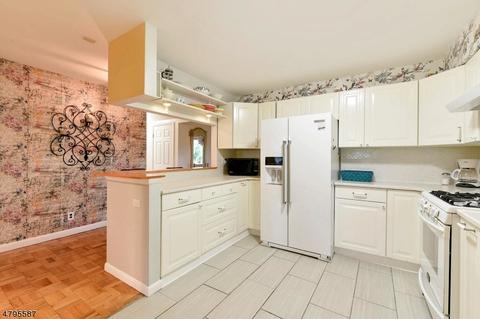 95 Joerg Ave, Nutley, NJ 07110 photo 7