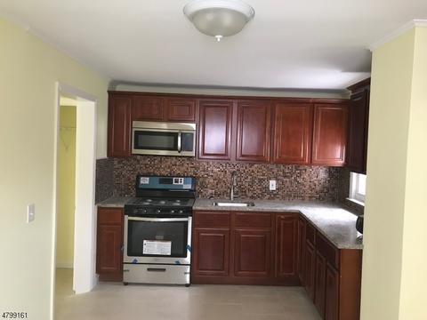 608 E 3rd St, Plainfield, NJ 07060 photo 4