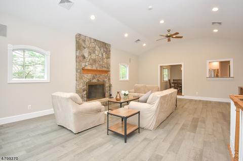 196 Ratzer Rd, Wayne, NJ 07470 photo 5