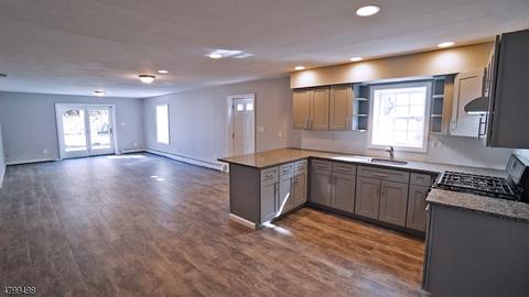 140 Clarendon Pl, Hackensack, NJ 07601 photo 3