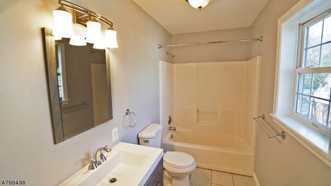 140 Clarendon Pl, Hackensack, NJ 07601 photo 11