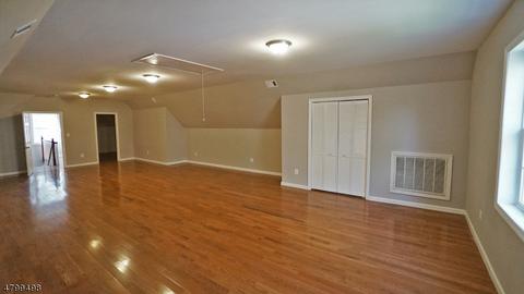 140 Clarendon Pl, Hackensack, NJ 07601 photo 14