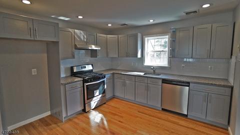 140 Clarendon Pl, Hackensack, NJ 07601 photo 5