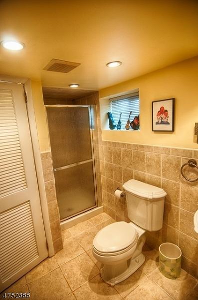 11 Willowmere Ave, Montclair, NJ 07042 photo 18