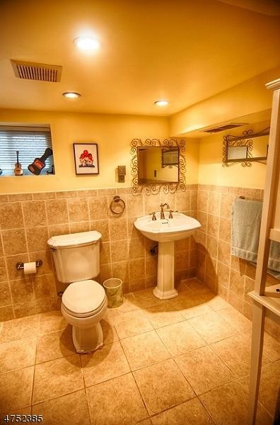 11 Willowmere Ave, Montclair, NJ 07042 photo 17