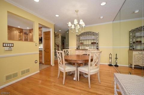 704 Park Pl, Springfield, NJ 07081 photo 3
