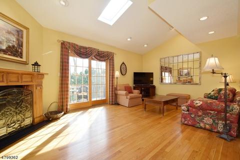 704 Park Pl, Springfield, NJ 07081 photo 5