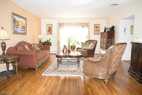 52 Greenrale Ave, Wayne, NJ 07470 photo 3