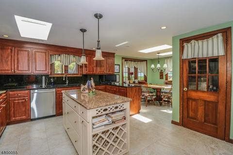 29 E Main St, Flemington, NJ 08822 photo 12