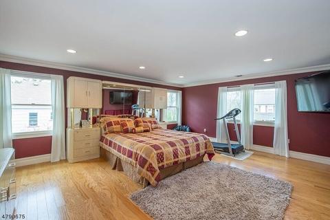 17 Willow Pl, Nutley, NJ 07110 photo 12