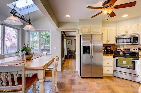3 Ruskin Ct, Wayne, NJ 07470 photo 8