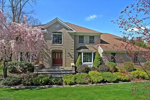 128 E Springbrook Dr, Gillette, NJ 07933 photo 2