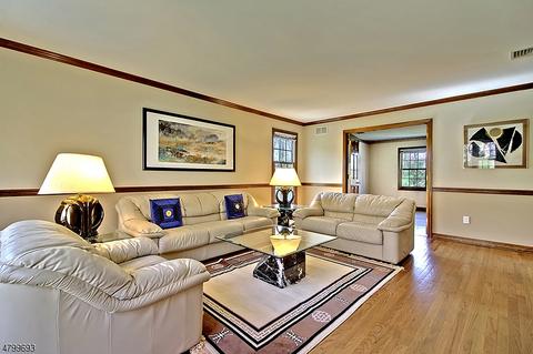 128 E Springbrook Dr, Gillette, NJ 07933 photo 5