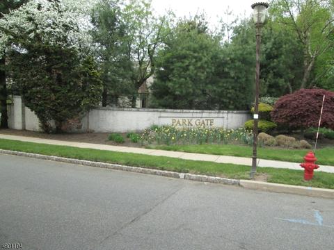 128 Park Gate Dr, Edison, NJ 08820 photo 1