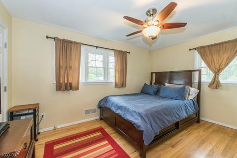 351 Janet Ave, Paramus, NJ 07652 photo 12