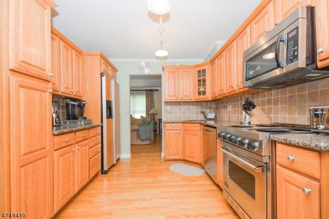11 Apollo Dr, Wayne, NJ 07470 photo 3