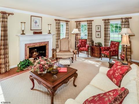 4 Sutton Ct, Mendham, NJ 07945 photo 3