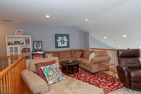 122 Carter Rd, Haskell, NJ 07420 photo 8