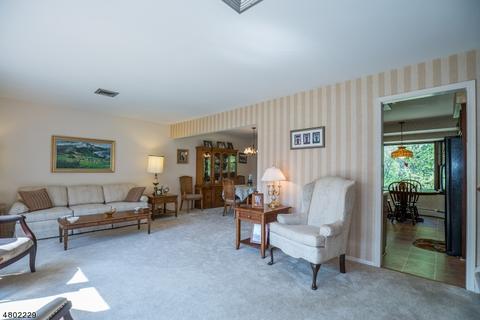 164 Andover Dr, Wayne, NJ 07470 photo 7