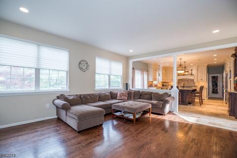 69 Atherton Ct, Wayne, NJ 07470 photo 8