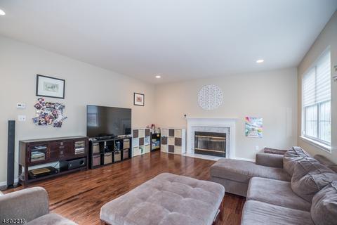 69 Atherton Ct, Wayne, NJ 07470 photo 6