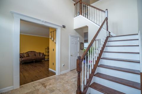 69 Atherton Ct, Wayne, NJ 07470 photo 3