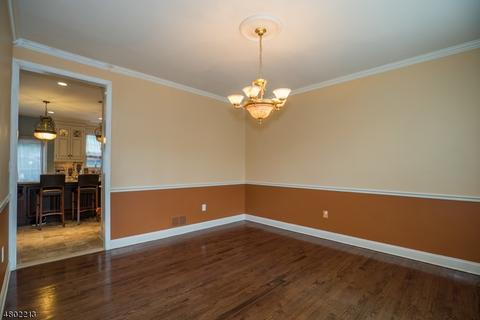 69 Atherton Ct, Wayne, NJ 07470 photo 4