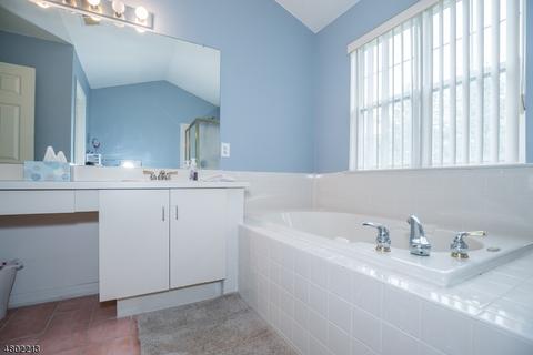 69 Atherton Ct, Wayne, NJ 07470 photo 22