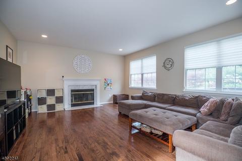 69 Atherton Ct, Wayne, NJ 07470 photo 7