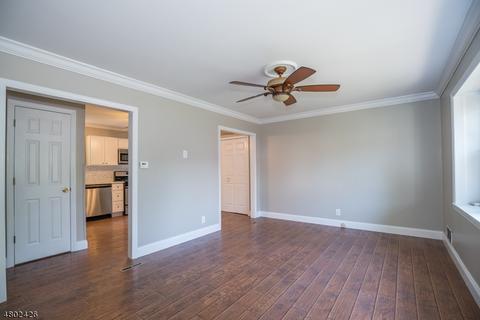 29 Wood St, Wayne, NJ 07470 photo 5