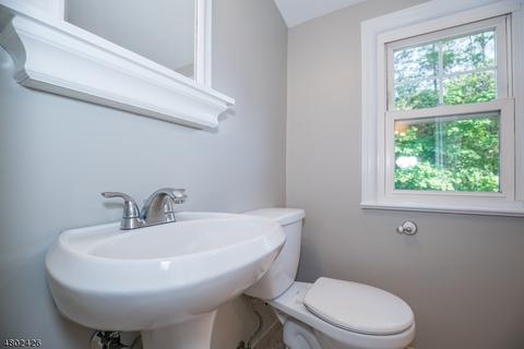 29 Wood St, Wayne, NJ 07470 photo 16