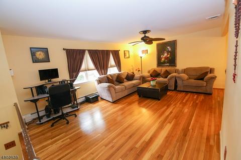 380 Wagner Ct, Paramus, NJ 07652 photo 5