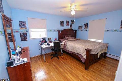 380 Wagner Ct, Paramus, NJ 07652 photo 15