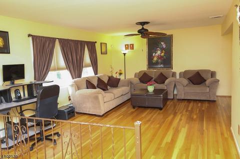 380 Wagner Ct, Paramus, NJ 07652 photo 6