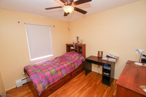 380 Wagner Ct, Paramus, NJ 07652 photo 11