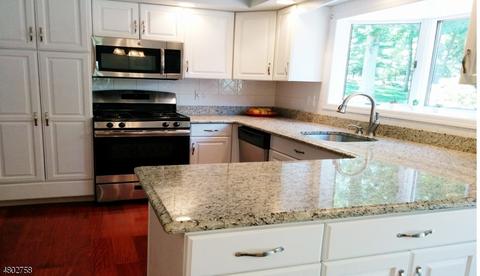11 Munster Pl, Wayne, NJ 07470 photo 9