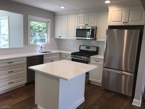 95 Forest Ave, Berkeley Heights, NJ 07922 photo 2