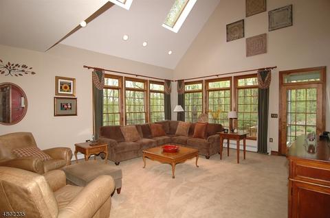 4 Michael Dr, Hackettstown, NJ 07840 photo 3