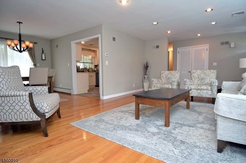 1 Maple Ct, Waldwick, NJ 07463 photo 5